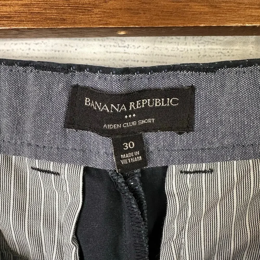 Banana Republic Mens size 30 Aiden Club Shorts Blue Geometric Cotton Preppy